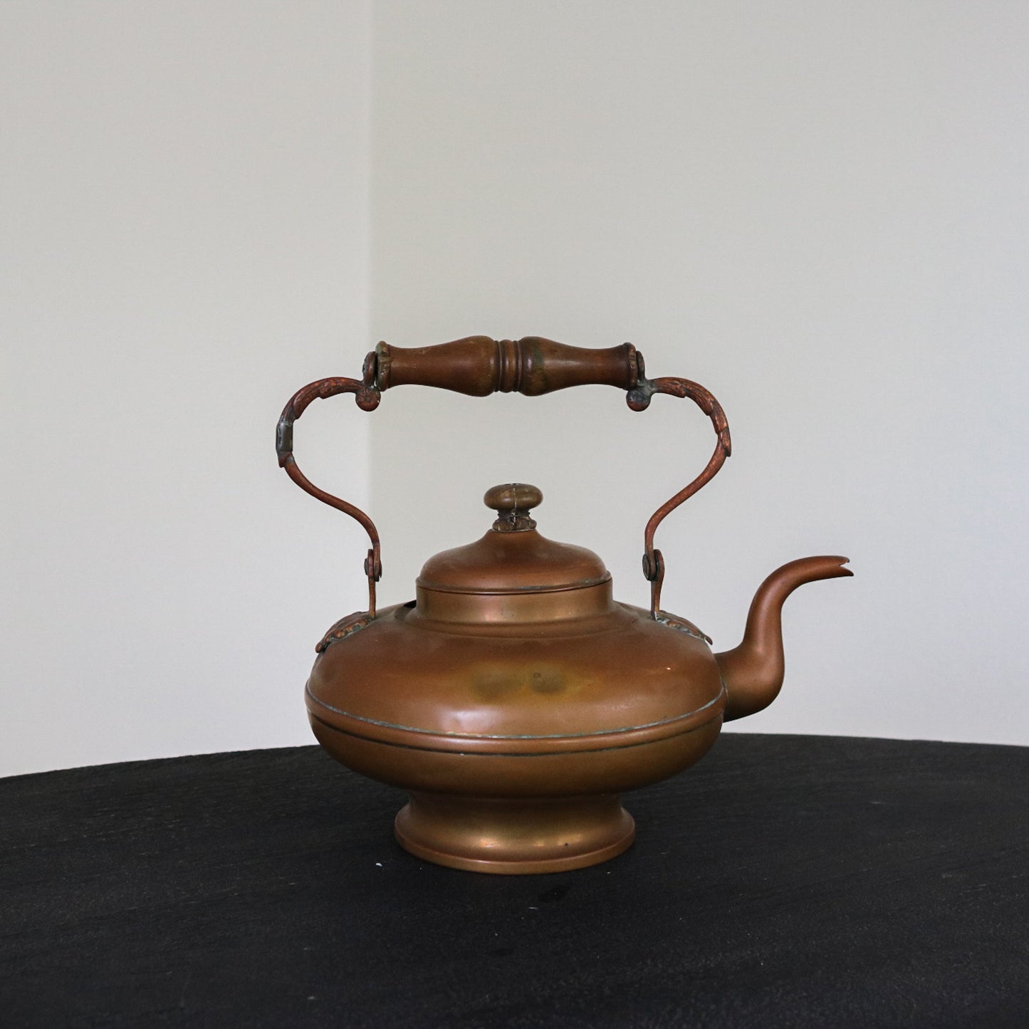 VINT. BRASS & COPPER KETTLE