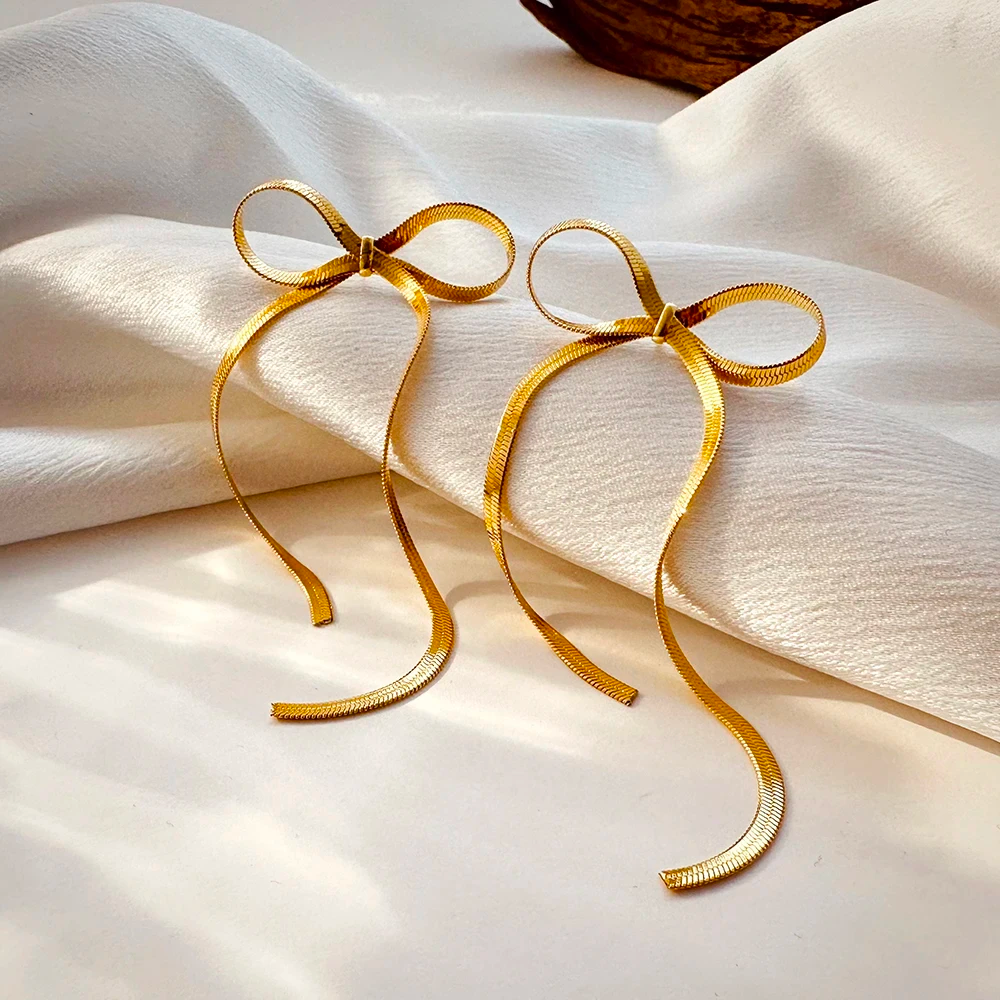 CHIC BOW EARRINGS (PAIR)