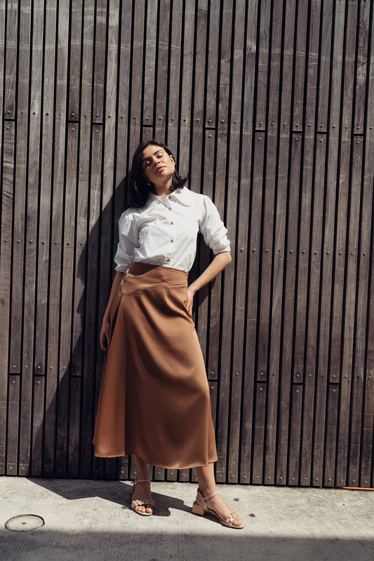 SATIN SKIRT IN CARAMEL