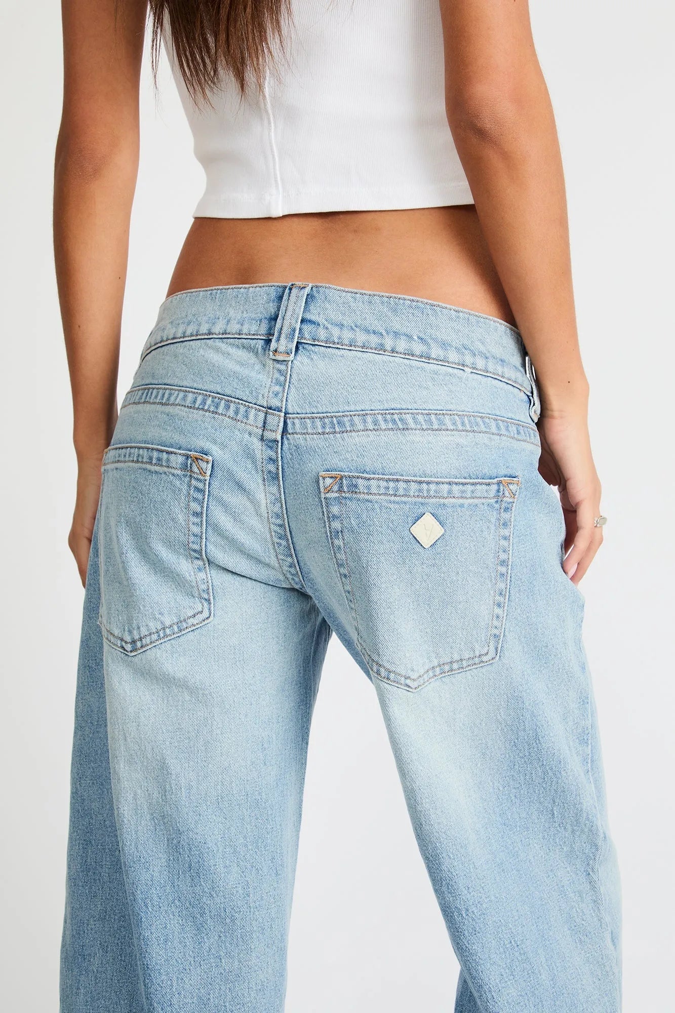 00 Super Low & Wide Jody Jeans