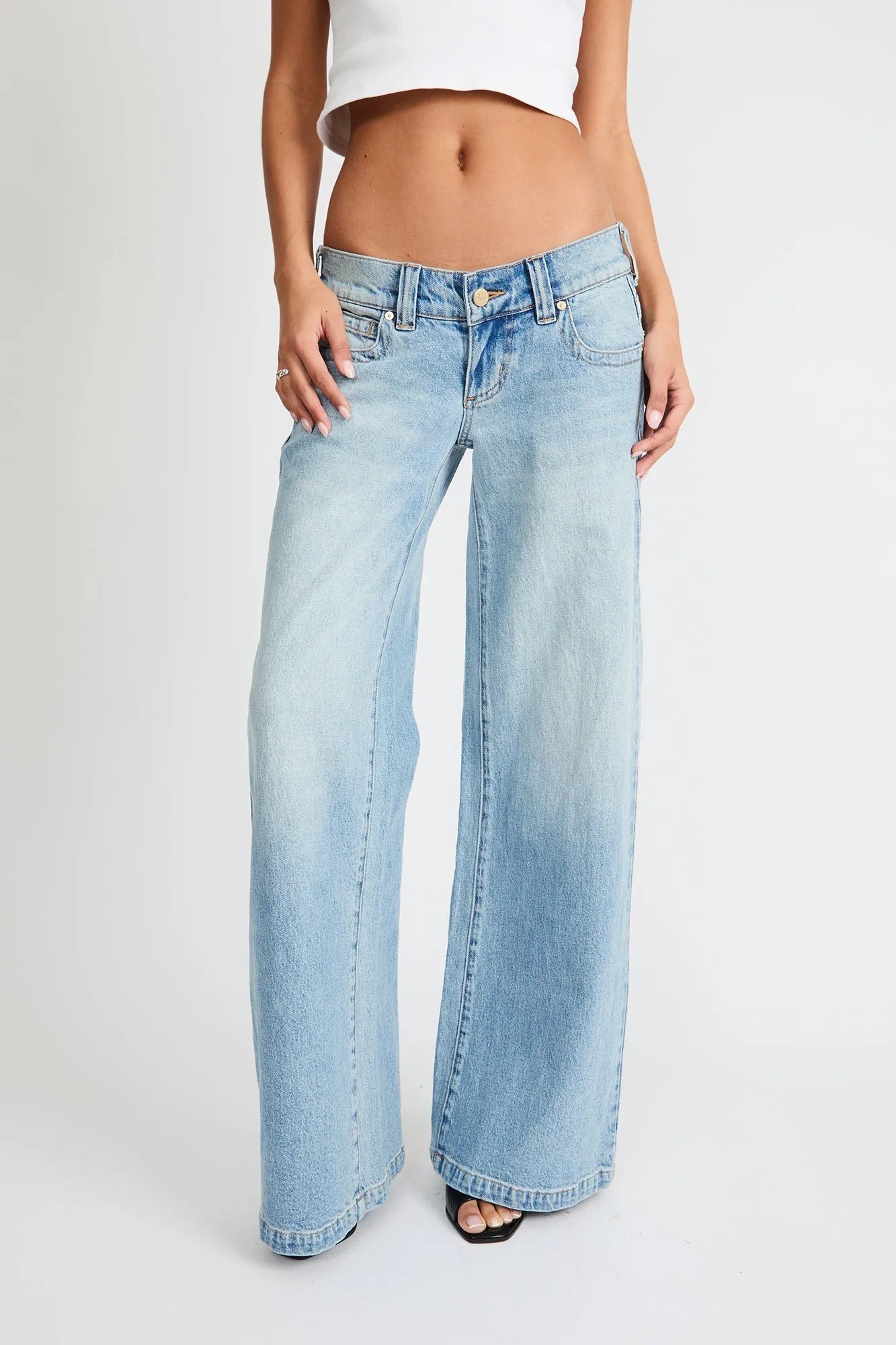 00 Super Low & Wide Jody Jeans