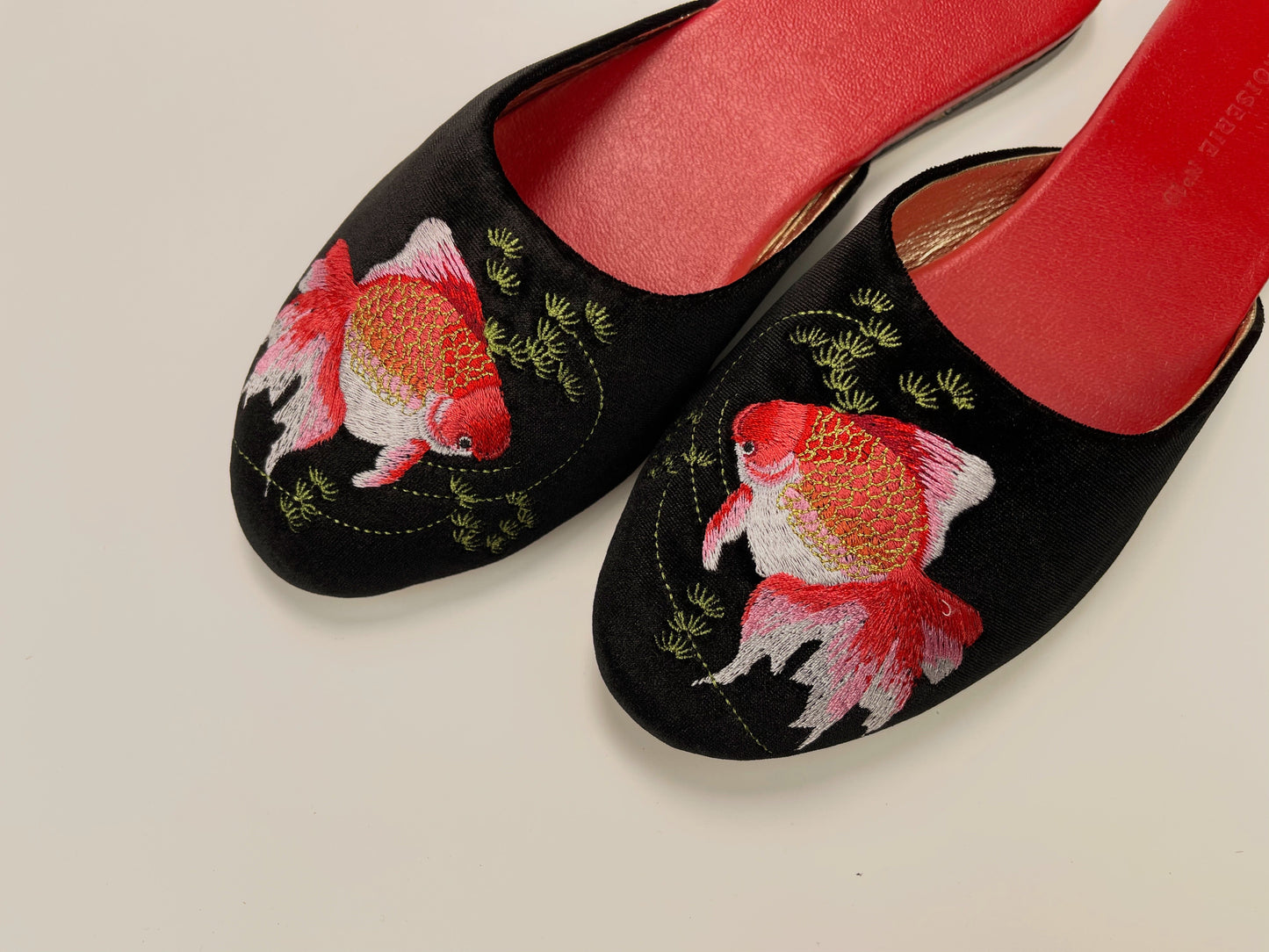 Embroidered goldfish in black velvet mules slippers