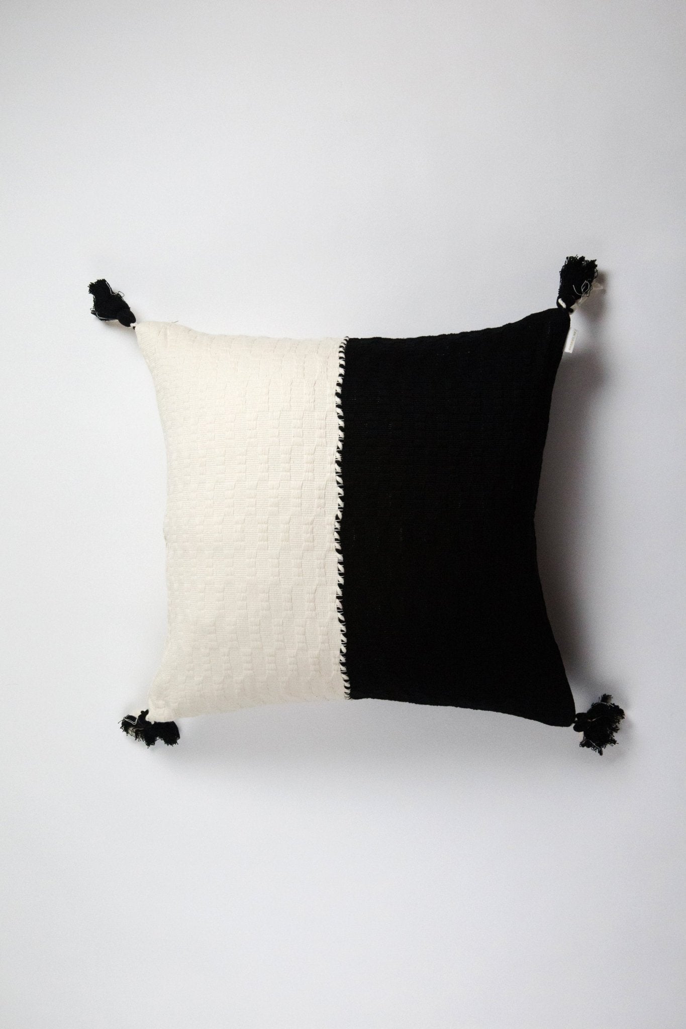 Antigua Pillow - Black &amp; Natural White Colorblocked