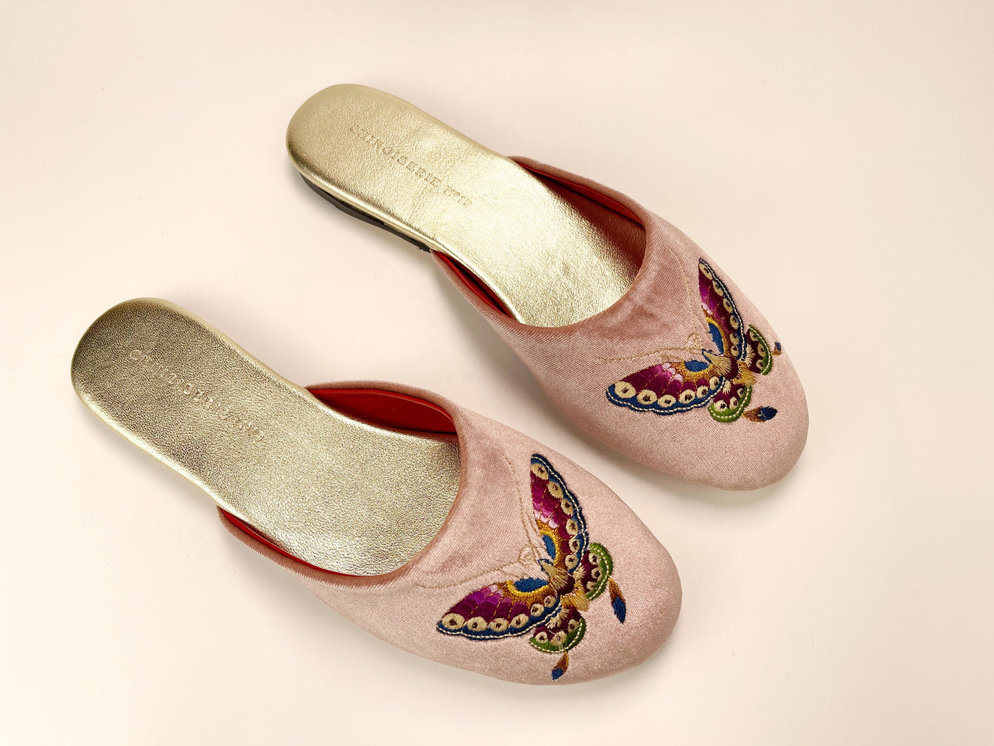 Embroidered butterfly in dusty pink velvet mules slippers