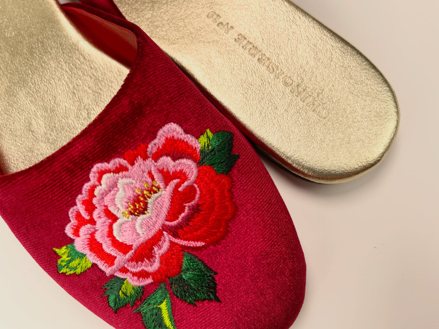 Embroidered peony in red wine mules slippers