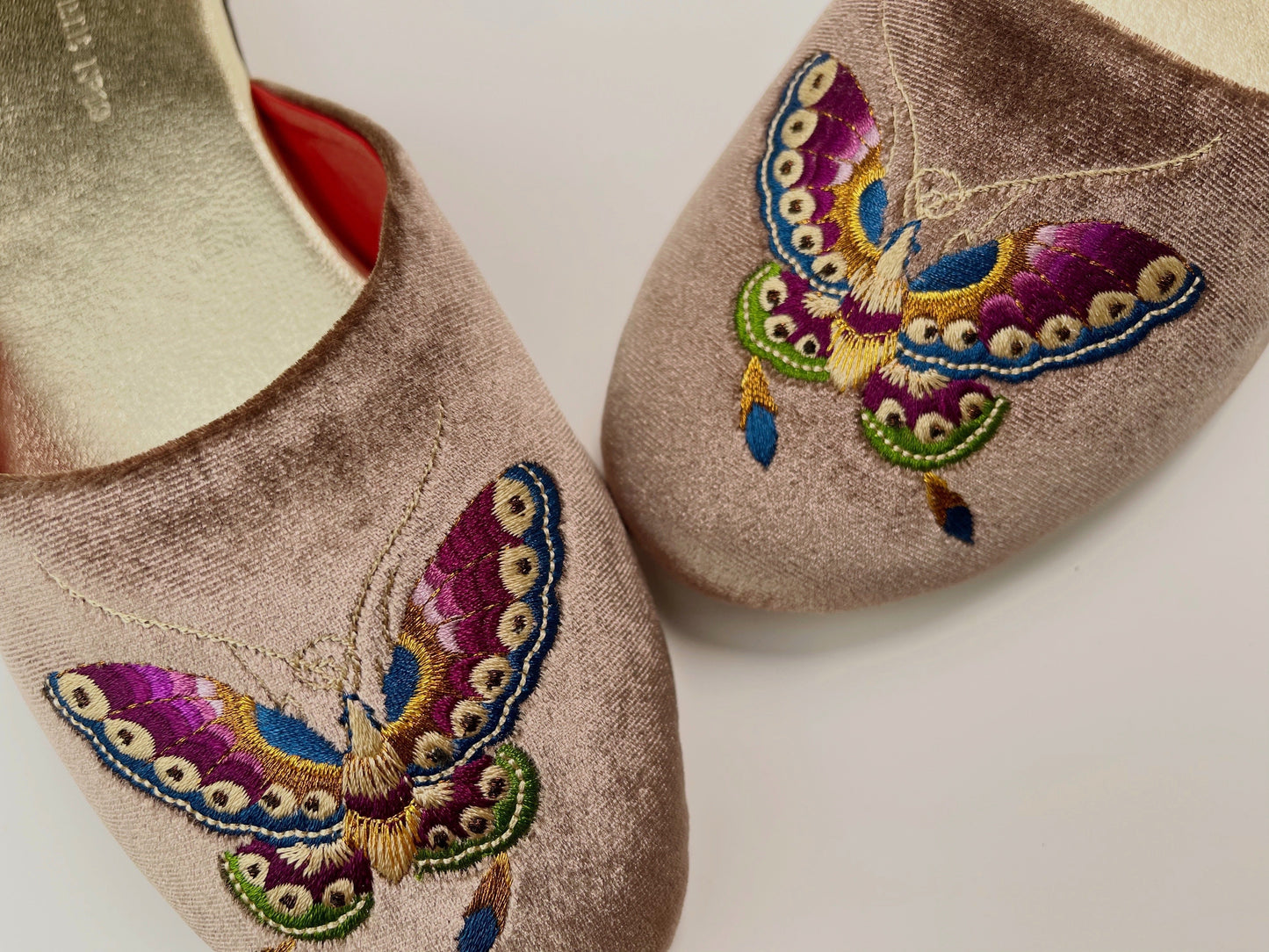 Embroidered butterfly in taupe velvet mules slippers