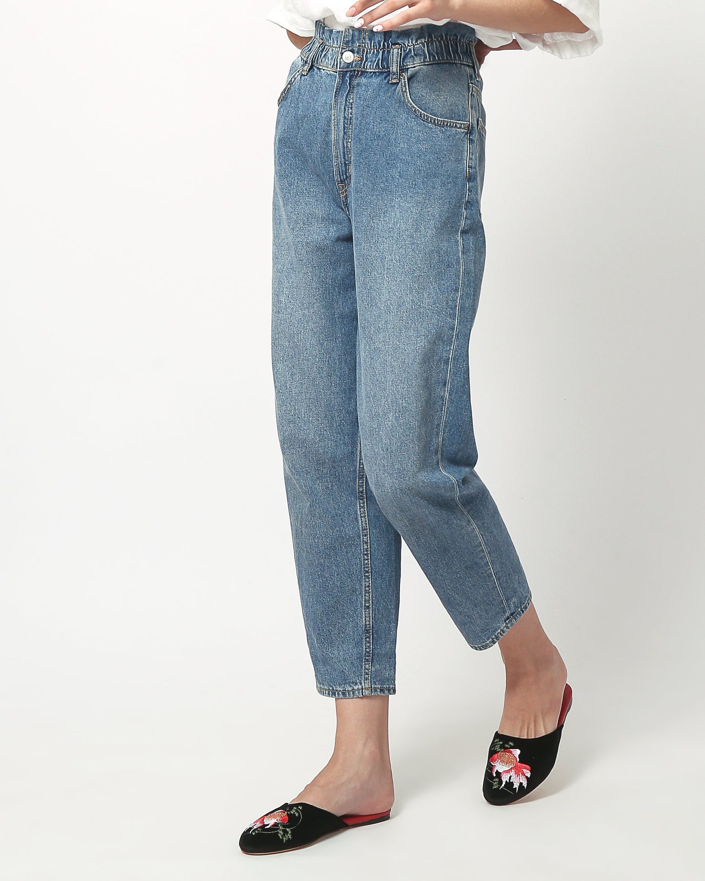 Embroidered goldfish in black velvet mules slippers