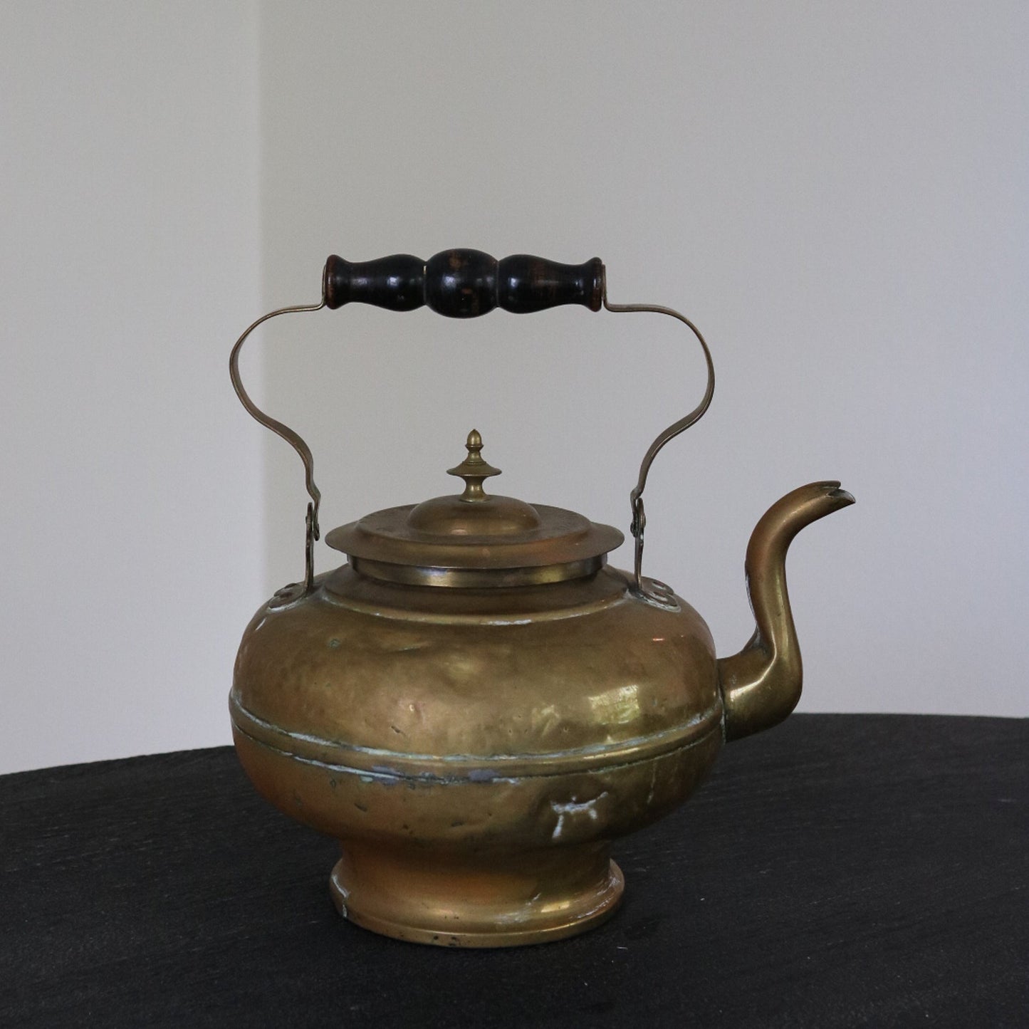 VINT. BRASS & COPPER KETTLE