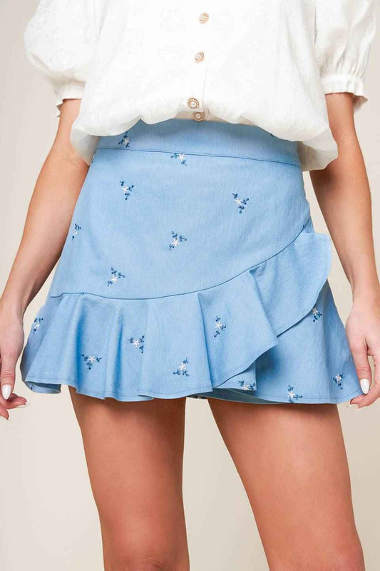 MOMENT OF CLARITY LIGHT INDIGO WOVEN SKORT