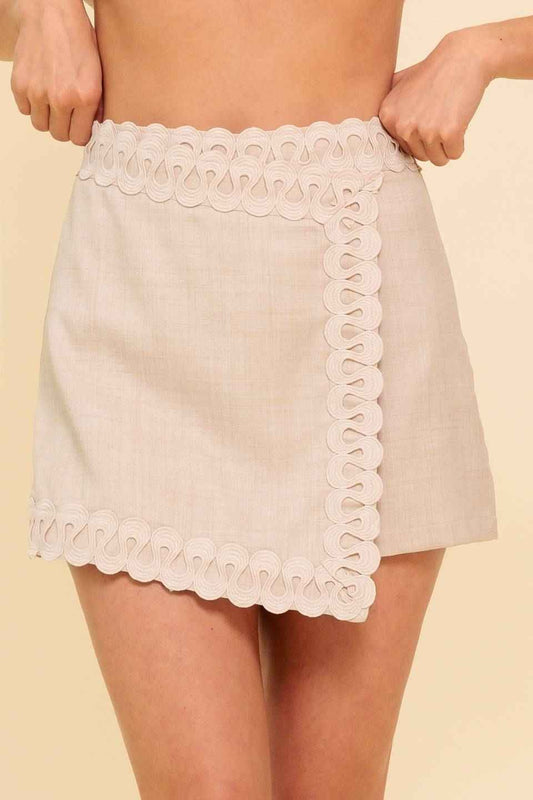 SURFING BY MOONLIGHT WOVEN SKORT