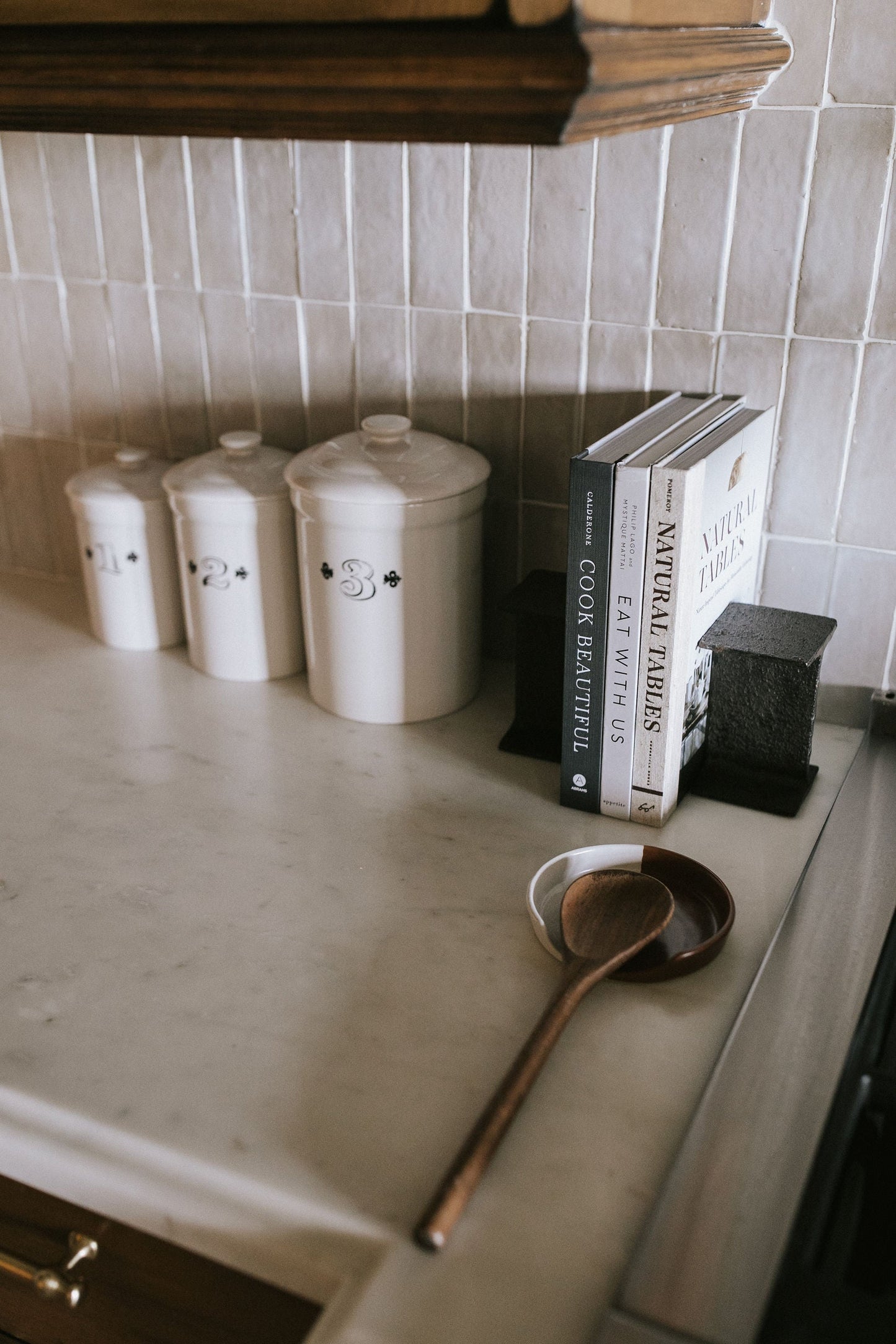 Waylon Spoon Rest - Brown/White - 4 inch