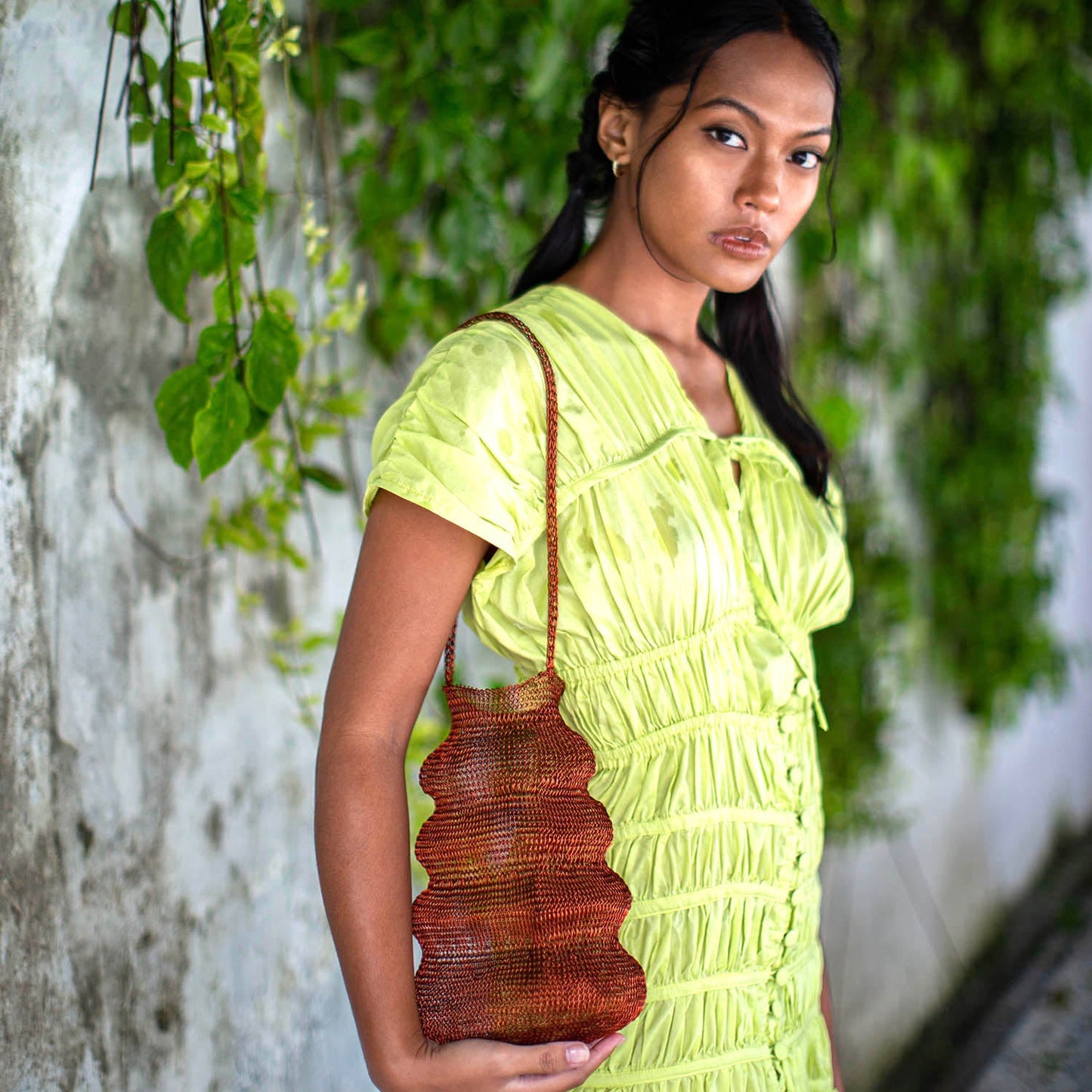 The Shell Handwoven Wire Bag In Copper