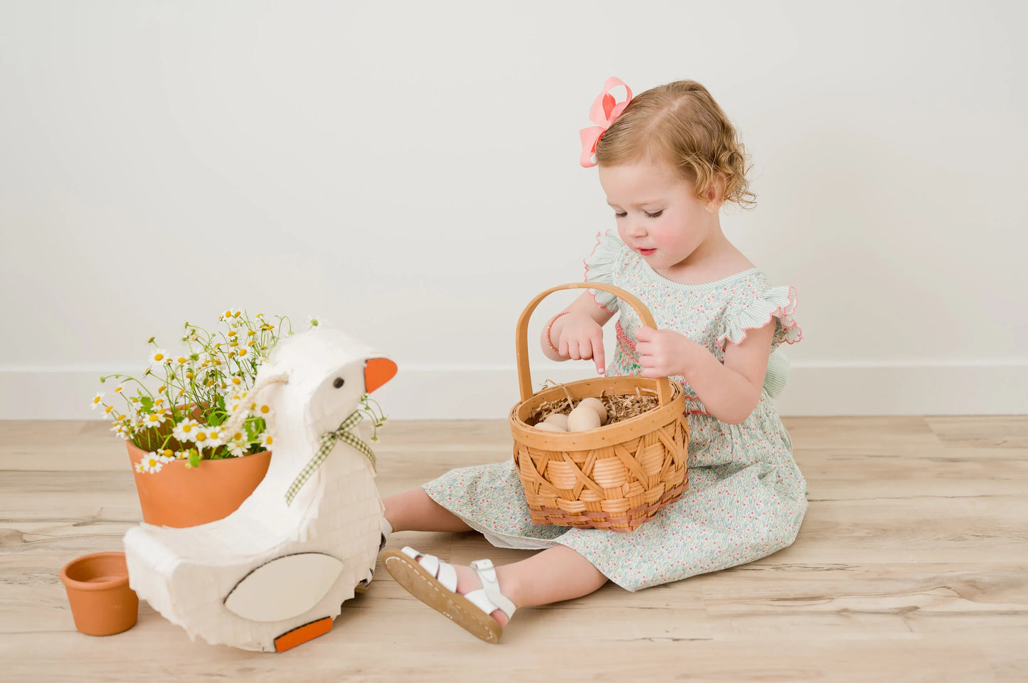 🪿 Goose Piñata – Handmade Farm Animal Piñata for Kids’ Birthdays, Baby Showers & Barnyard-Themed Parties