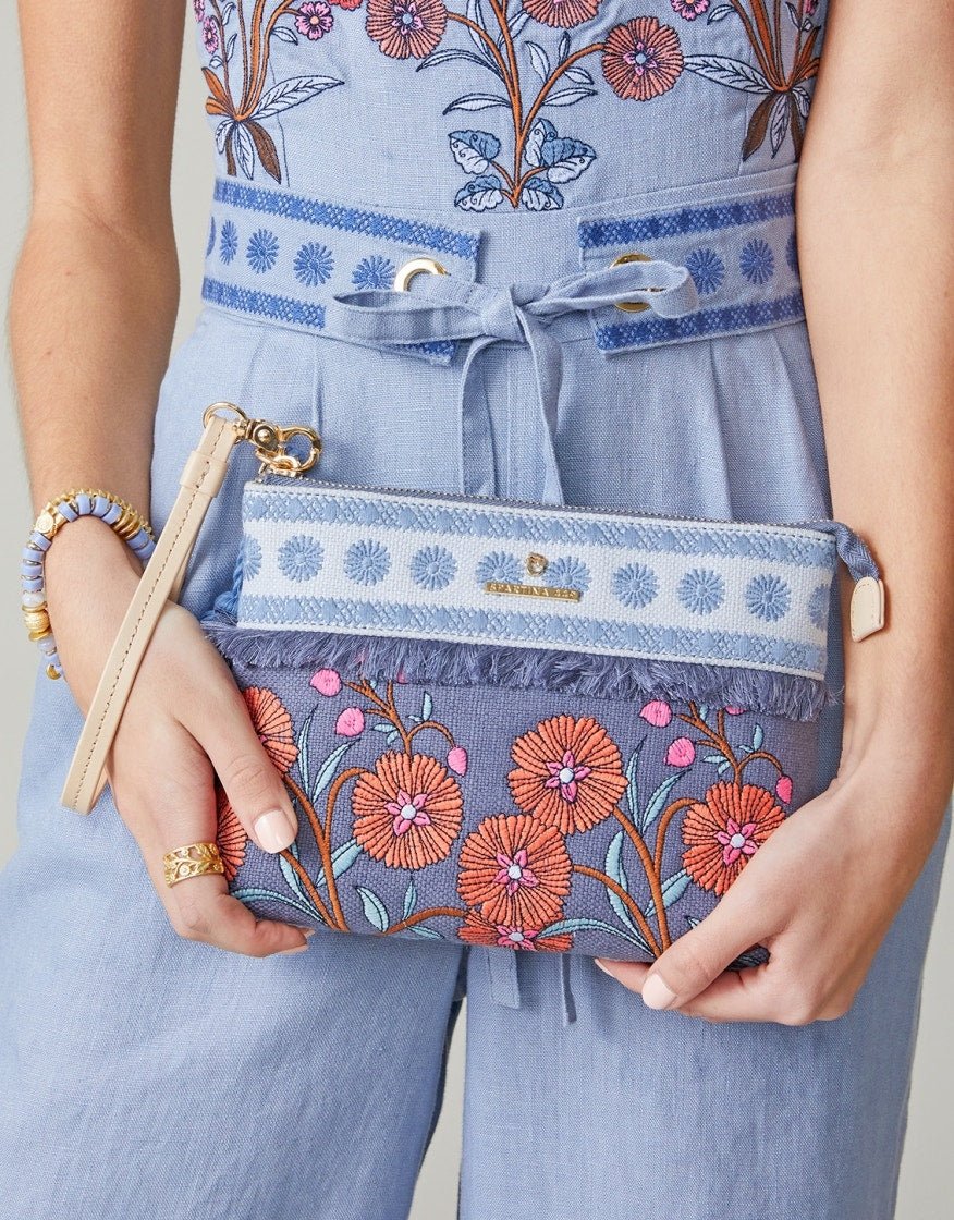 Maci Wristlet - Oyster Factory Floral Sprigs
