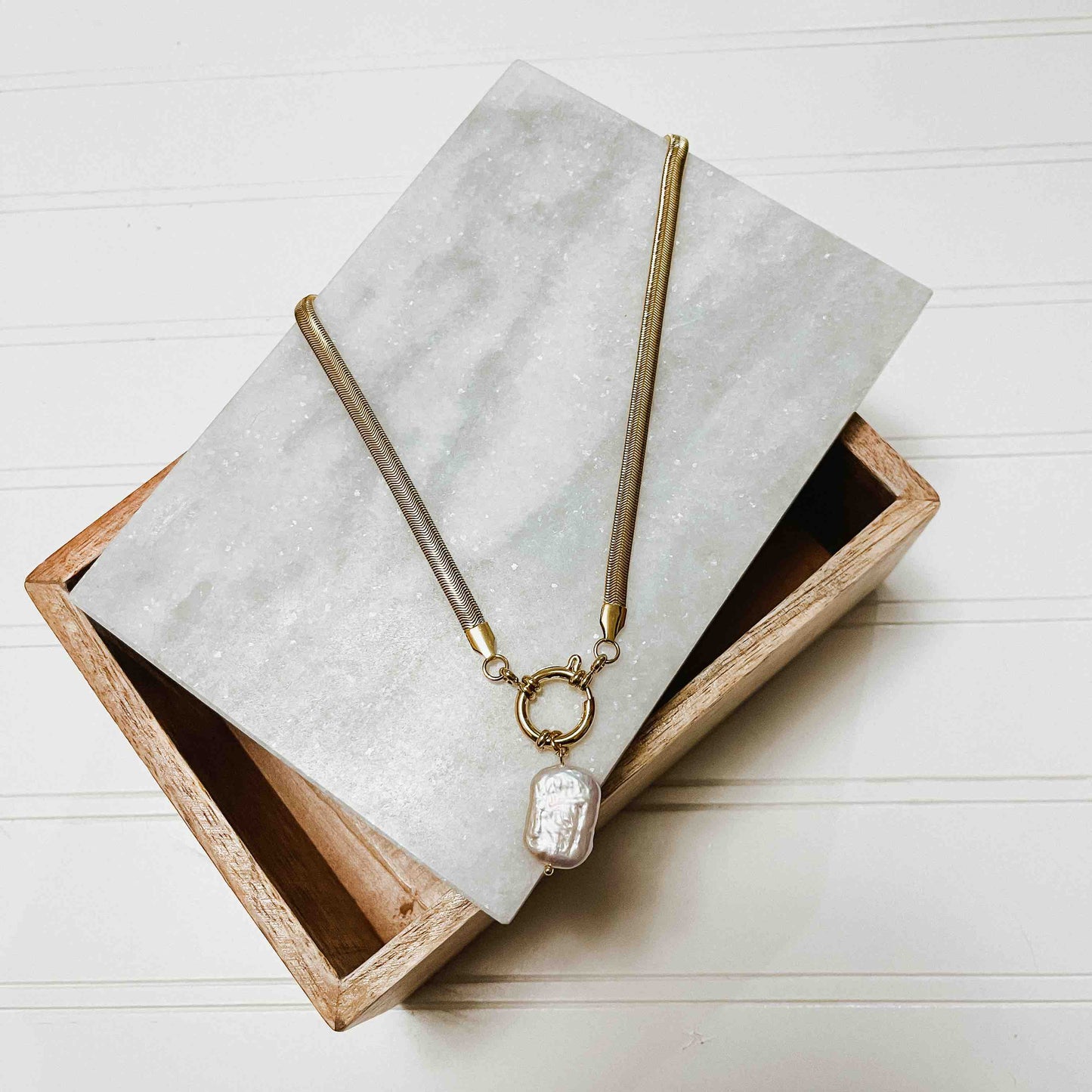 Mother Of Pearl Necklace WATERPROOF