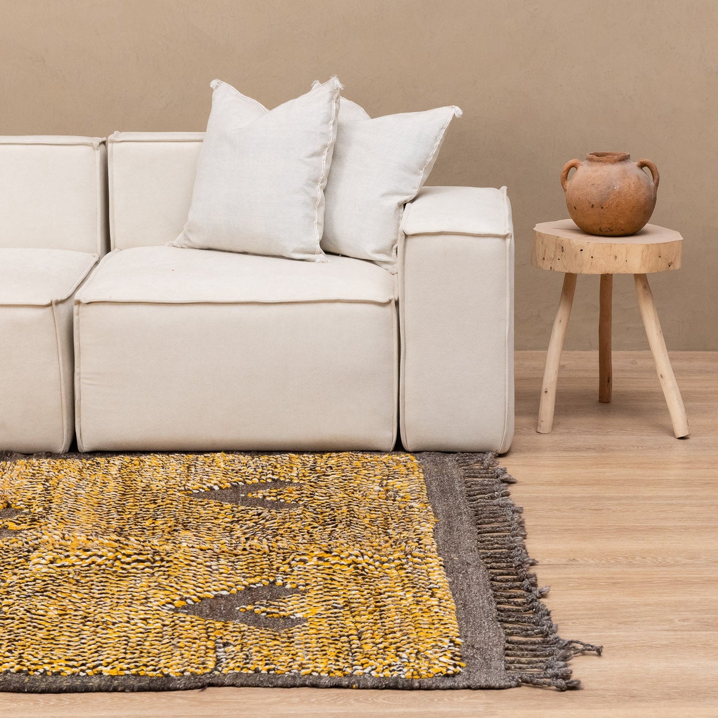 Rubaa - taznakht kilim rug