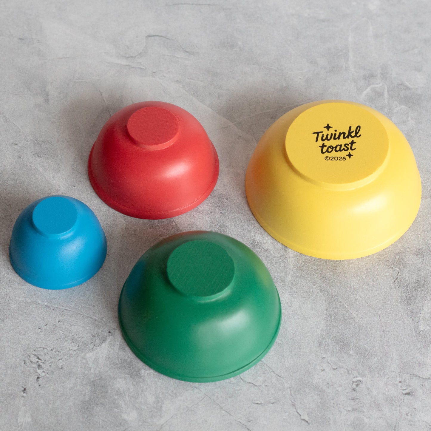 Mini Pyrex-Inspired Mixing Bowls – Retro Stackable Display Set