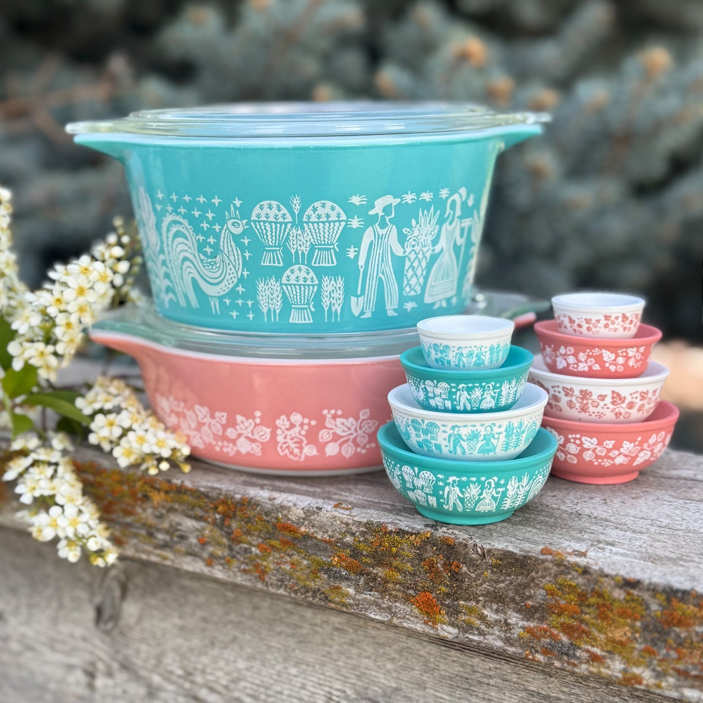 Mini Pyrex-Inspired Mixing Bowls – Retro Stackable Display Set