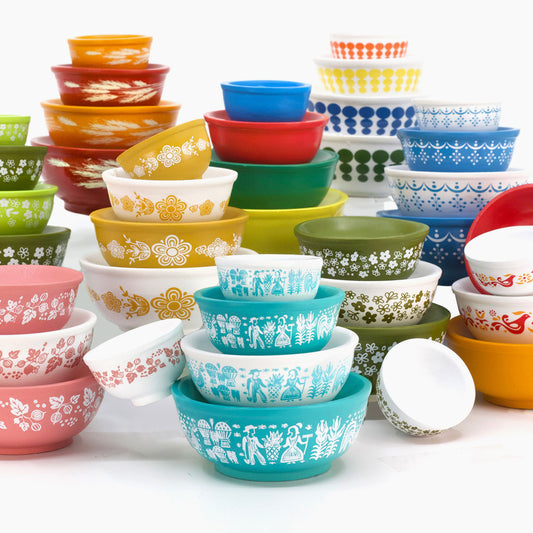 Mini Pyrex-Inspired Mixing Bowls – Retro Stackable Display Set